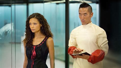 maeve nue|Thandie Newton on How Westworld’s “Profound” Nude Scenes。